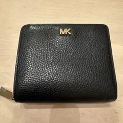 マイケルコース　黒 レザー 二つ折り財布