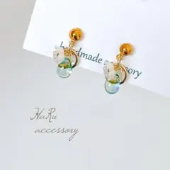 【 k32 】お花 チェコビーズ 小ぶり ピアスorイヤリング