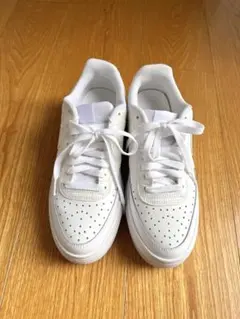 NIKE コートビジョンアルタ25.5cm