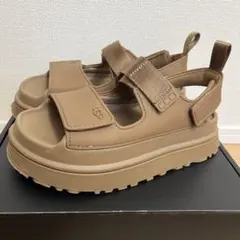 UGG ゴールデングロウ サンダル ブラウン 24.0cmのサムネイル