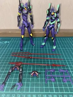 エヴァフレーム初号機　13号機セット