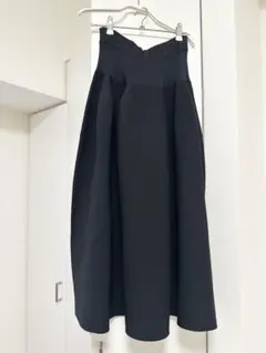 美品 CFCL ロング フレアスカート ブラック サイズ0のサムネイル
