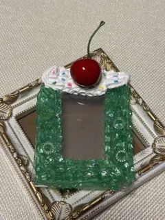 B8 硬質ケース ホイップデコ 高透明 さくらんぼ 緑 No.201