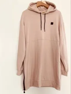 【美品】FILA パーカーワンピース くすみピンク ビックスウェットのサムネイル