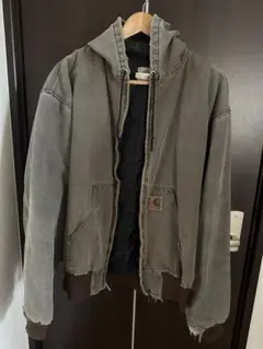 Carhartt フード付きグレージャケット　ako osaka