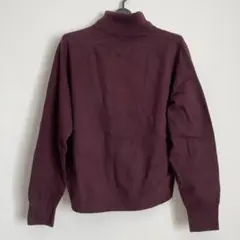 バーガンディ タートルネックニット　L