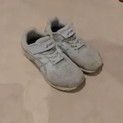 asics レーザービーム