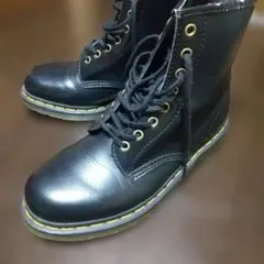 Dr. Martens 8ホール ブーツ ビーガン ブラックのサムネイル