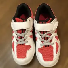 室内テニス用⭐︎キッズシューズ 赤白黒 18センチ