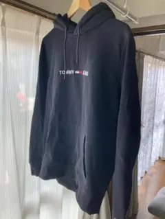 TOMMY JEANS ブラックパーカー L