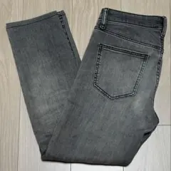 ユニクロのウルトラストレッチスキニージーンズ（黒） W30