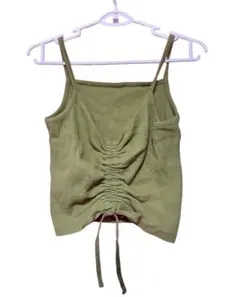 GU ニットビスチェ