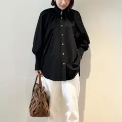 【美品】allureville アルアバイル　タイプライター袖ボリュームブラウスのサムネイル