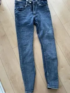 【合わせやすい】ZARAスキニーデニム ジーンズ