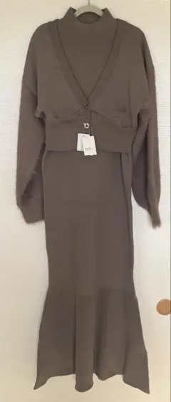 【新品タグ付き】earthアース　 ニットカーディガン＆マーメイドワンピース