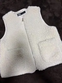 ZARA フリース風クリーム色ベスト XS