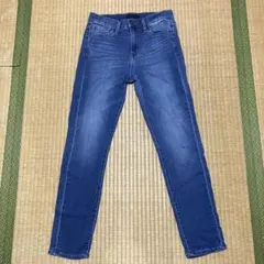 ユニクロ ハイライズシガレットジーンズ 25 ①