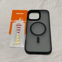 iPhone 16 Pro Max 用ケース 半透明 マグネット搭載 ブラック