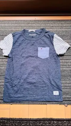TOMMY HILFIGER Tシャツ 104cm お洒落　カッコいいのサムネイル