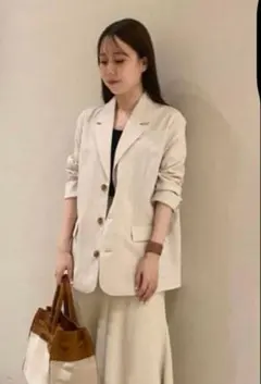 匿名配送　Mila Owen テーラードジャケット