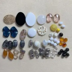 アクリルビーズアソート 64個 C