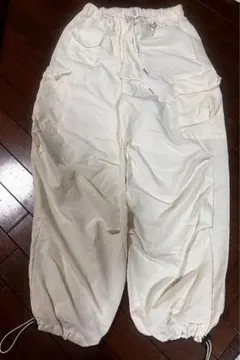 ホワイト カーゴパンツ ドローストリング付き クリーム