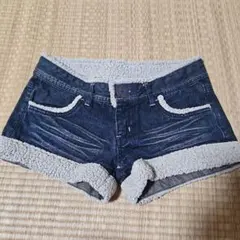デニムショートパンツ　ホットパンツ