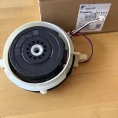 新品】ダイキン DAIKIN エアコン ファンステータ組立品 2443418 - メルカリ
