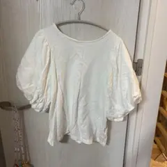 ホワイト パフスリーブ トップス