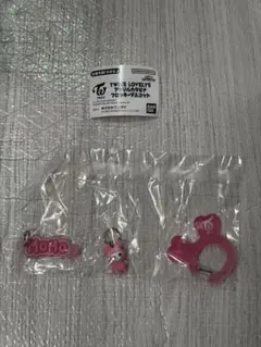 TWICE LOVELY'S アクリルカラビナフロッキーマスコット モモ