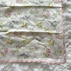 LAURA ASHLEY ハンカチ 花柄