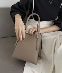 CAPRICIEUX LE'MAGE ベルトハンドルミニバッグのサムネイル
