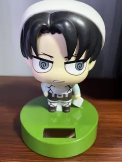 進撃の巨人　リヴァイ兵長　ゆらゆらソーラー　フィギュア