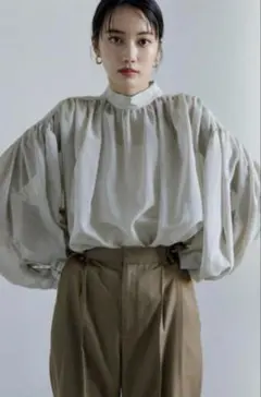 solaceブラウス　アンティローザ　シースルー　バルーン袖