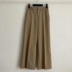 ユニクロ　感動ワイドパンツ