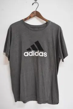 B04083 アディダス　adidas Tシャツ