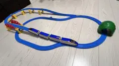 プラレール 立体レールセット E7系北陸新幹線かがやき(駅舎なし)