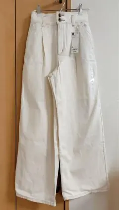 ワイドパンツ GU レディースSサイズ オフホワイト