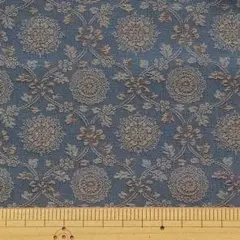 60 × 72 cm 立涌華模様の緞子