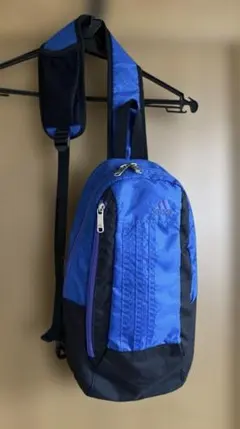 adidas ボディバッグ 青黒