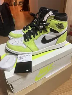 NIKE Air Jordan 1 ネオンイエロー