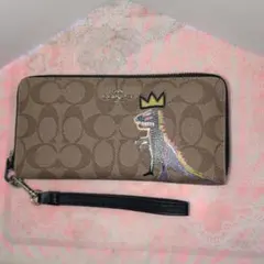 COACH 長財布 シグネチャー 恐竜モチーフのサムネイル