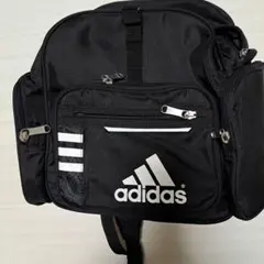 adidas ブラックリュック 3本ライン