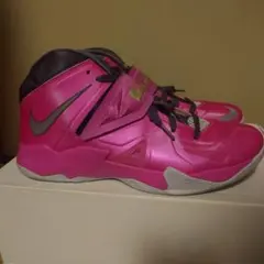 Item thumbnail for item 80a4633c-04ba-47c2-9dda-e1be4e4f2113