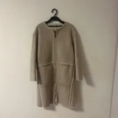 ベージュ ムートン風ロングコート