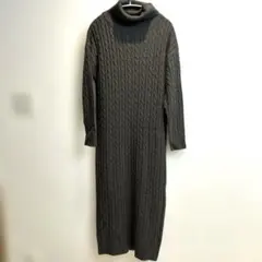 ケーブル編みタートルネックロングワンピース　マキシ丈　グレー