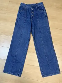 ハイウエスト デニムパンツSサイズ　GU