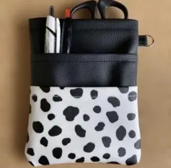 合皮　ラミネート　ナースポーチ　オーガナイザー　ダルメシアン柄　白　作業用ポーチ