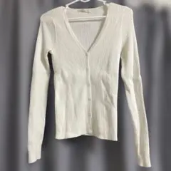 【未使用】Vネック・ニットカーディガン・白　これからの時期におすすめ★