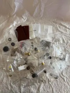 ボタンセット 多数のデザインとサイズ